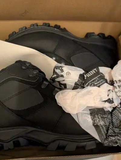 Brand new Timberland shoes mountain hiking winter boot sizeUS9.5, View more