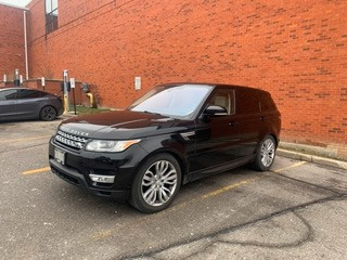2017 RANGE ROVER SPORT HSE Td6 MINT CONDITION in Cars & Trucks in City of Toronto - Image 4