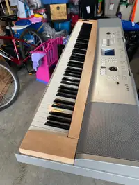 Yamaha DGX620 Piano w/ 600 Sounds perfect for music making