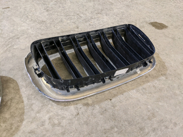 BMW X5 F15  OEM kidney grills in Auto Body Parts in Winnipeg - Image 3