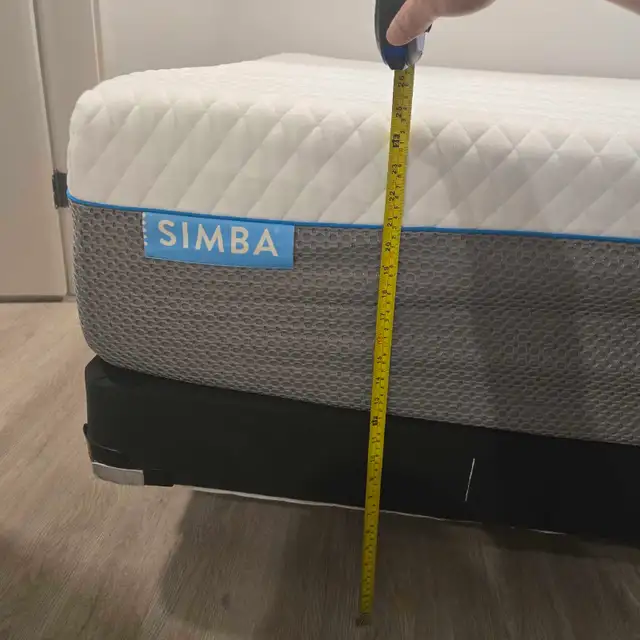 King size bed mattress + base in Beds & Mattresses in Calgary - Image 8