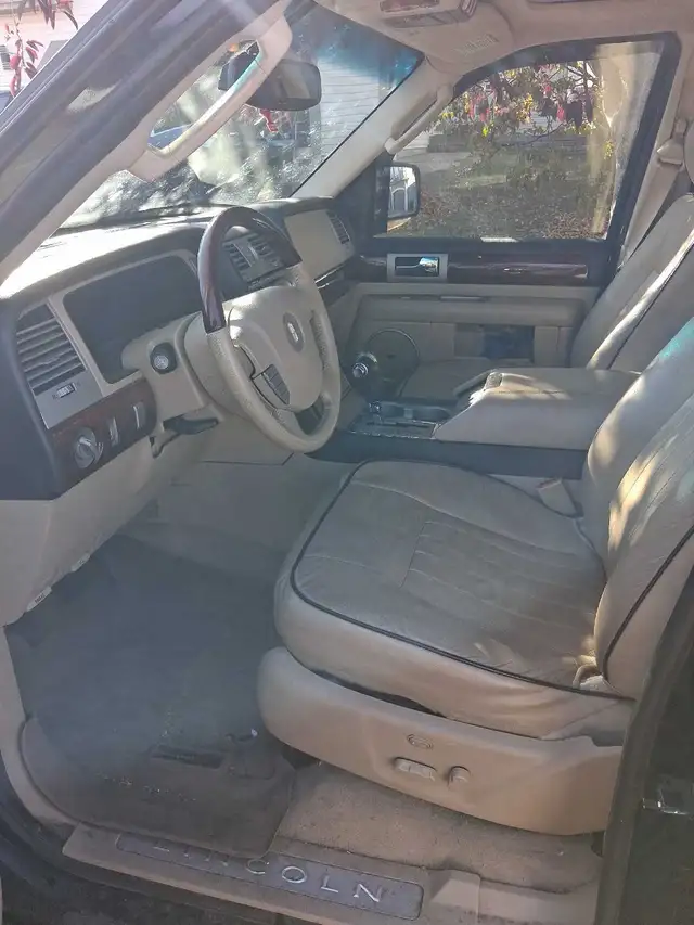 Lincoln Navigator580576989016248324