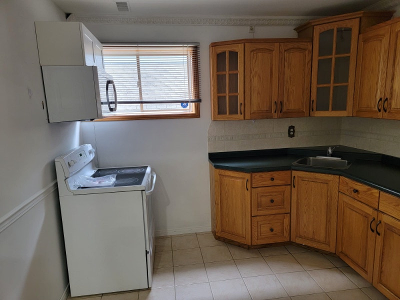 2 BEDROOM BASEMENT UNIT Long Term Rentals Windsor Region Kijiji