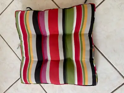 6 Dining Table Chair Cushions and 2 Deck Chair Pillows, View more
