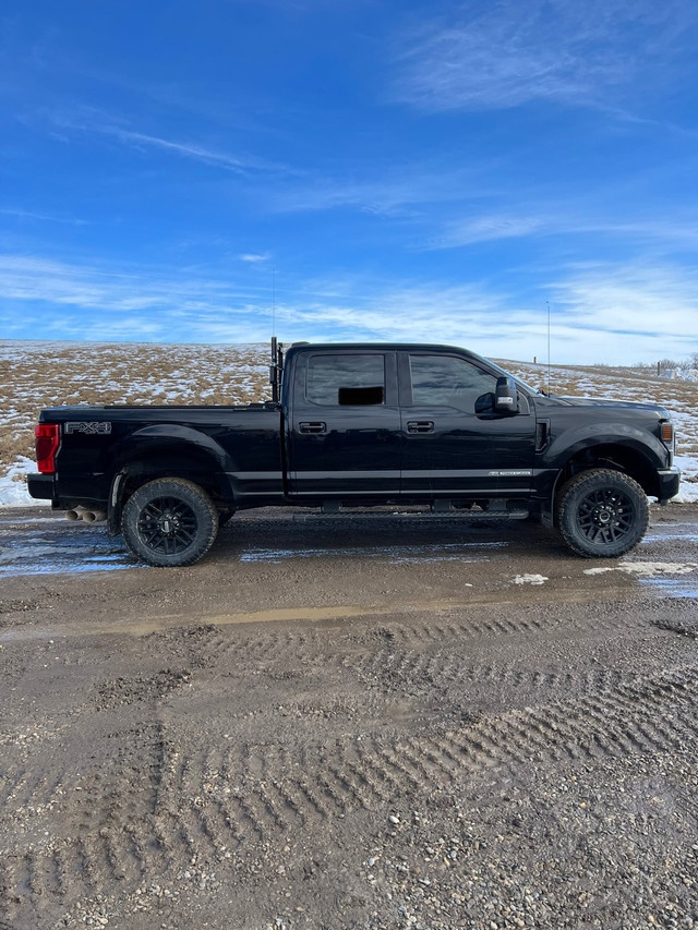 2020 Ford F350 Superduty in Cars & Trucks in Red Deer