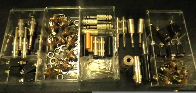 Switchcraft Stereo & Mono 1/4" Phone Plugs & Jacks in General Electronics in Guelph - Image 9