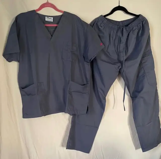 Medical Scrubs in Men's in Calgary - Image 3
