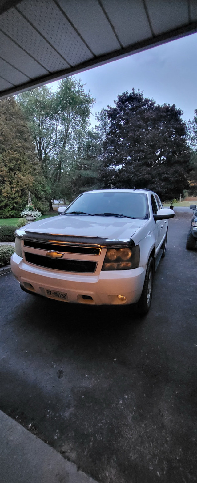2007 Chevy Avalanche LTZ 4x4 in Cars & Trucks in Napanee - Image 3