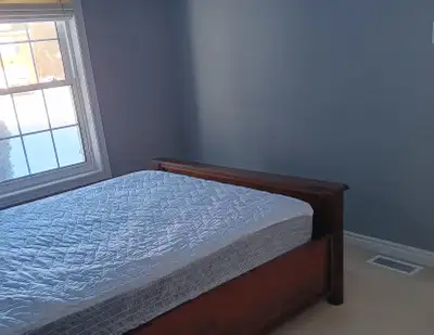 Available room for rent for female student or young professionals on internships. All inclusive. Loc...