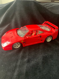 Ferrari F40  1/18 die cast Made in Italy