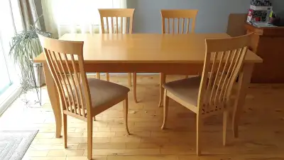 Table de cuisine avec 4 chaises, View more