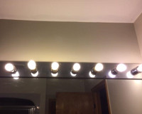 Bathroom lighting 8 lights with 8 bulbs