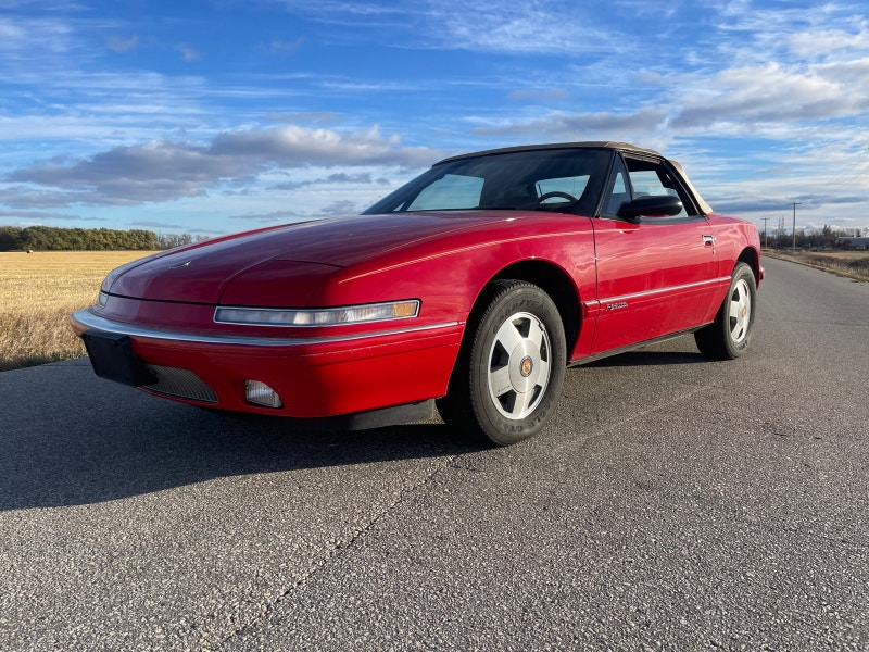 25,000km! Safetied 1990 Buick Reatta Convertible! Cars & Trucks