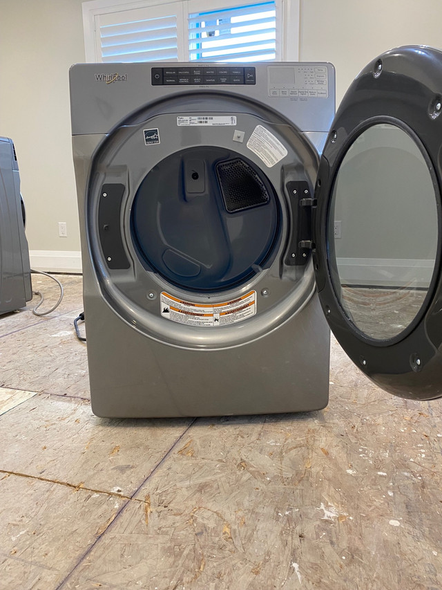 Whirlpool front load dryer w/steam in Washers & Dryers in Mississauga / Peel Region - Image 3