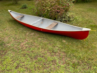 16 foot Fibreglass Canoe For Sale