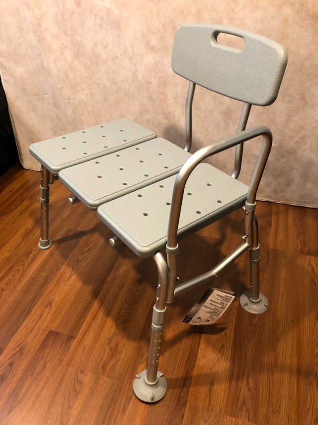 Guardian Bathtub Transfer Bench in Health & Special Needs in City of Toronto - Image 2