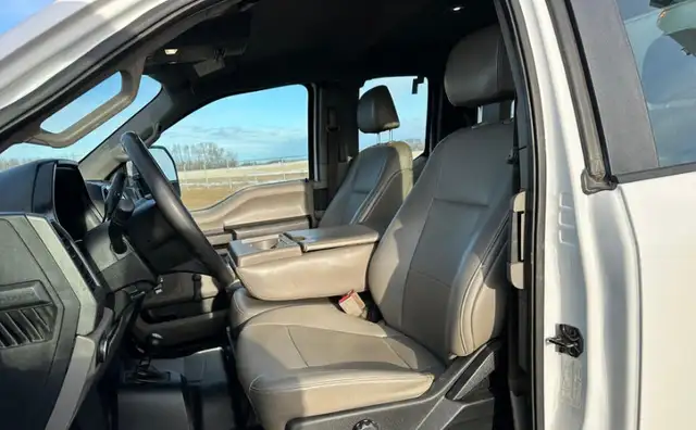 2018 FORD 550 XL Mechanic truck. in Heavy Trucks in Calgary - Image 6