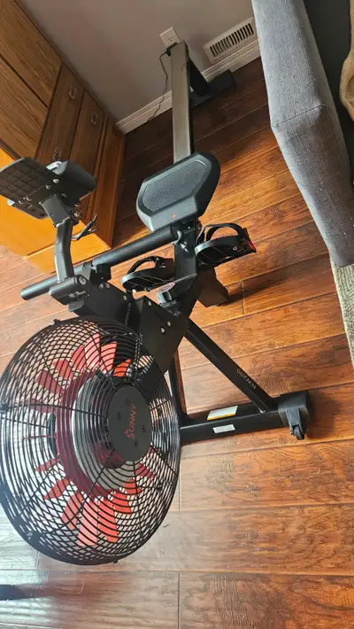 Rowing machine - like new, View more