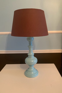 Lampe de commode ou table/Lamp