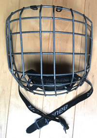 Bauer hockey helmet cage, grey