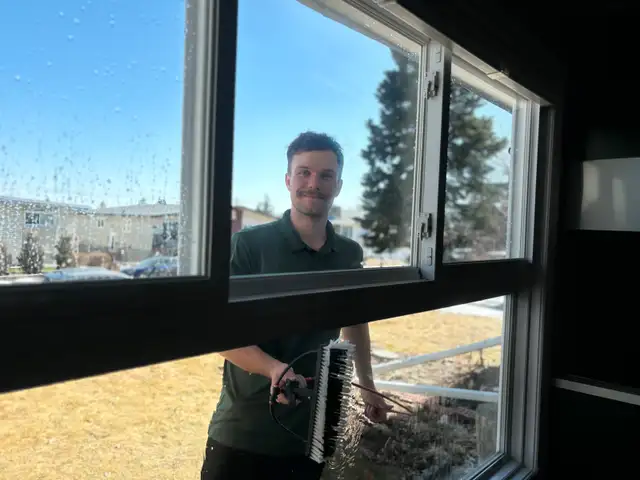 Local Professional Window Washing - Calgary/Alberta62863727189249128
