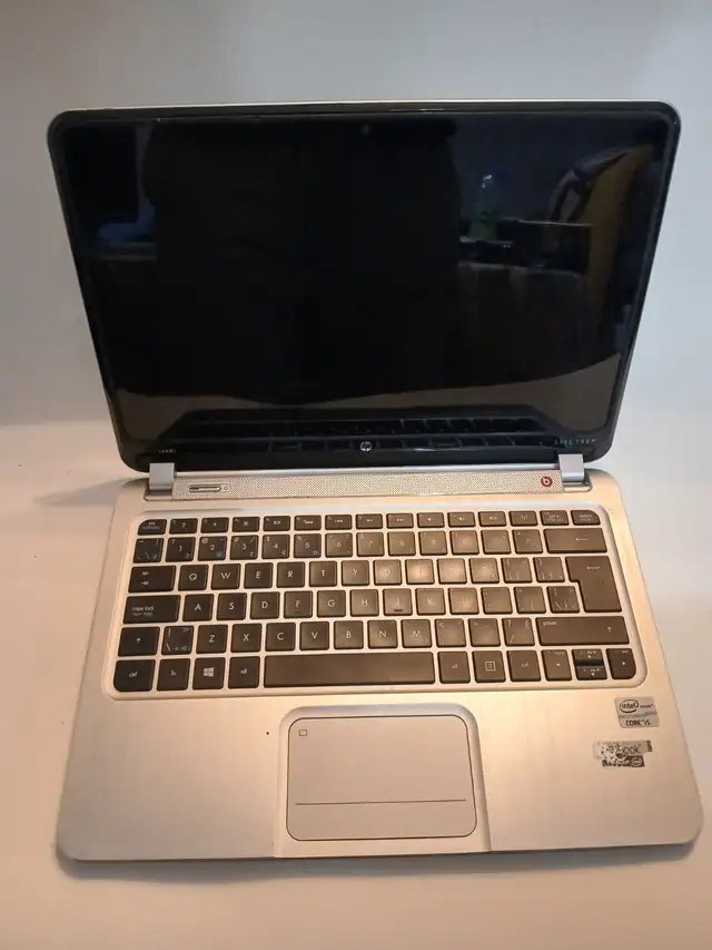 HP 13-2195ca ,  AS-IS / Pour pièces ou  réparation in Laptops in City of Montréal - Image 2