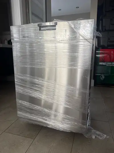 Lave-Vaisselle Miele à donner à Granby, View more