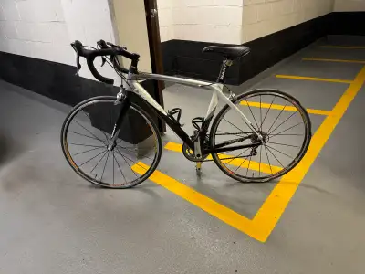 Giant Defy Carbon Road Bike, View more
