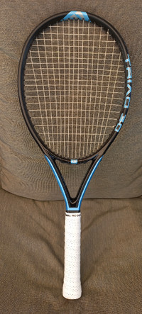 Wilson triad 3.0 tennis racket