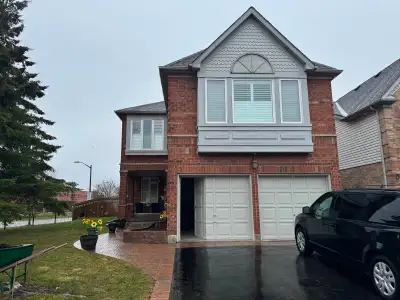 This spacious 2 bedroom basement apartment in a great neighbourhood is bright and newly renovated an...