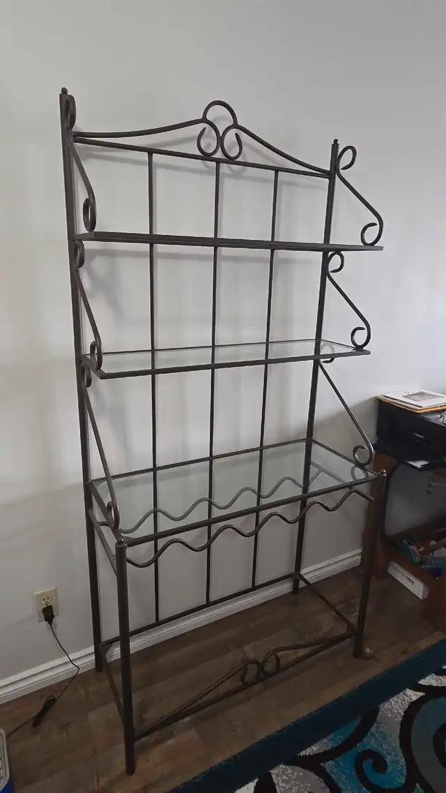 Bakers Rack in Bookcases & Shelving Units in Edmonton - Image 3