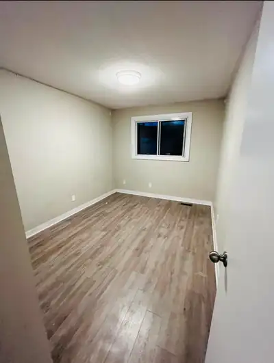 $460 1 minute walk to Algonquin college room available