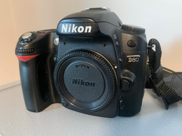 Appareil Photo Nikon D80 (2 lentilles) dans Appareils photo et caméras  à Longueuil/Rive Sud