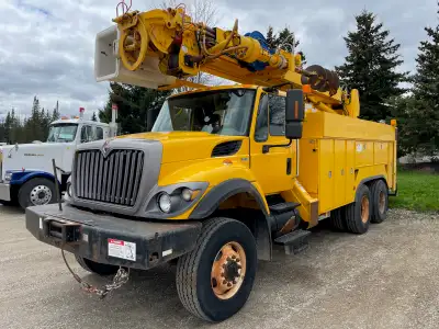 2010 International 7400 6x6 Digger Derrick – 17,650 km Hours: 1,079 Total / 446 PTO Hours Engine: Na...