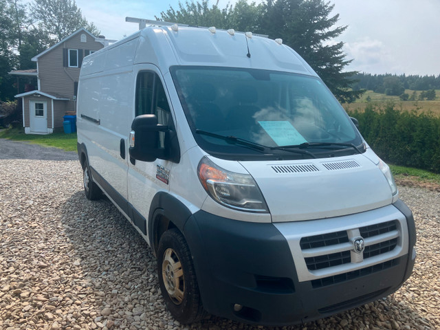 Pro-Master 2500 Diesel dans Autos et camions  à Lévis - Image 2