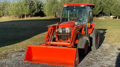 Rare find, cab model Grand L series Kubota L3560HSTCC with the largest available LA805 front loader...