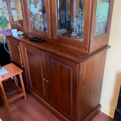 VAISSELLIER EN BOIS VÉRITABLE COULEUR COGNAC, View more