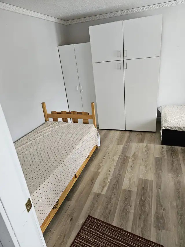 Kitchener private rooms rental in Room Rentals & Roommates in Kitchener / Waterloo - Image 6