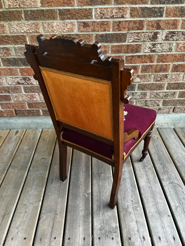 Antique Victorian Eastlake Walnut Accent Chair* (Orleans) in Chairs & Recliners in Ottawa - Image 3