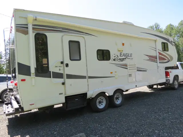 2012 Jayco Superlite Eagle 5th wheel RV $17,500.00 OBO in Travel Trailers & Campers in Terrace - Image 4