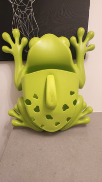 Boon Frog Pod