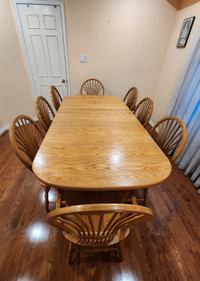 Hand crafted custom Mennonite oak dining table with 8 chairs