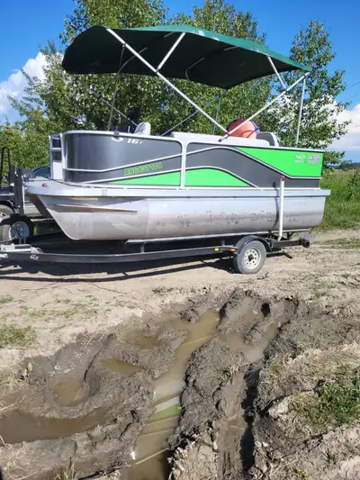 2018 60 HP Yamaha G3 Pontoon Boat with low hours 148 with lots of extras, Set up as a fishing boat w...