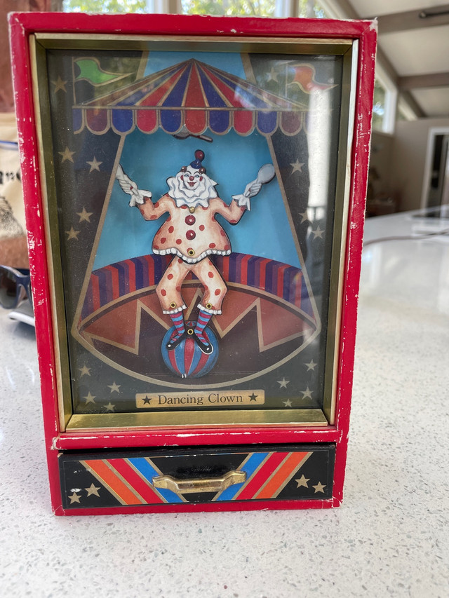 Vintage Musical Box -Ltd. edition, Japan-collector item in Arts & Collectibles in North Bay - Image 3