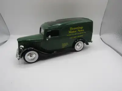 DIECAST 1/25 1936 FORD PANEL VAN DE ERTL, View more