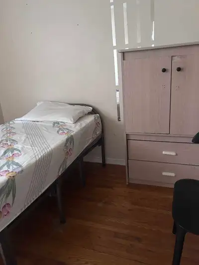 clean,quiet,near plaza,near bus stop,near bank,near bridalwood mall and supermarket.