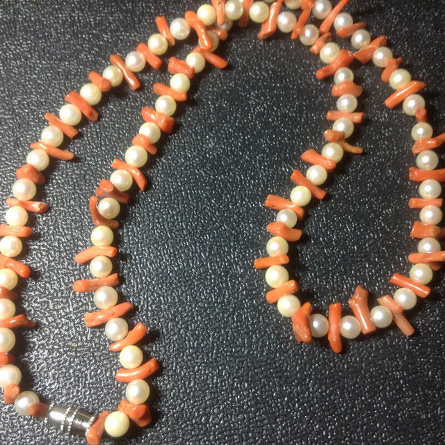 Antique Vintage Natural Color Coral And Genuine Pearl Necklace 1 in Jewellery & Watches in Vancouver - Image 2