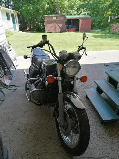 1977 Honda Goldwing GL1000 original, stored for 27 years motor turn 1000$ call or text Pat 613 677 8...