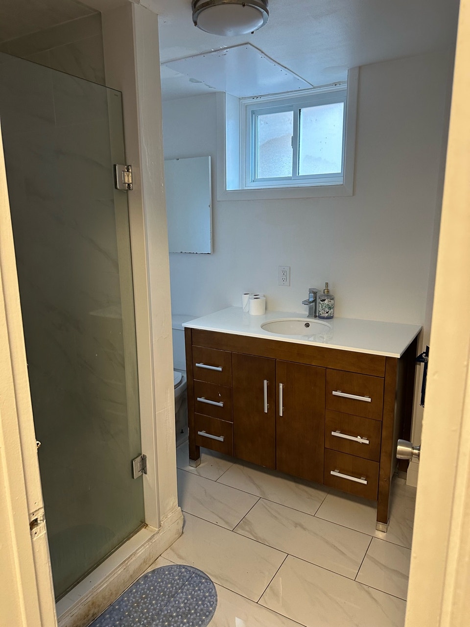 One bedroom large bright 2
