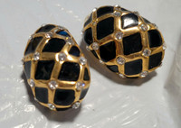 ST JOHN EARRINGS - BLACK ENAMEL WITH CRYSTALS ON GOLD TONE 